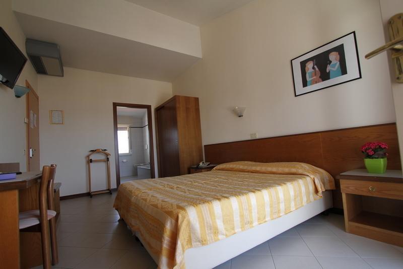 Hotel Montecarlo Lido di Camaiore Exterior photo