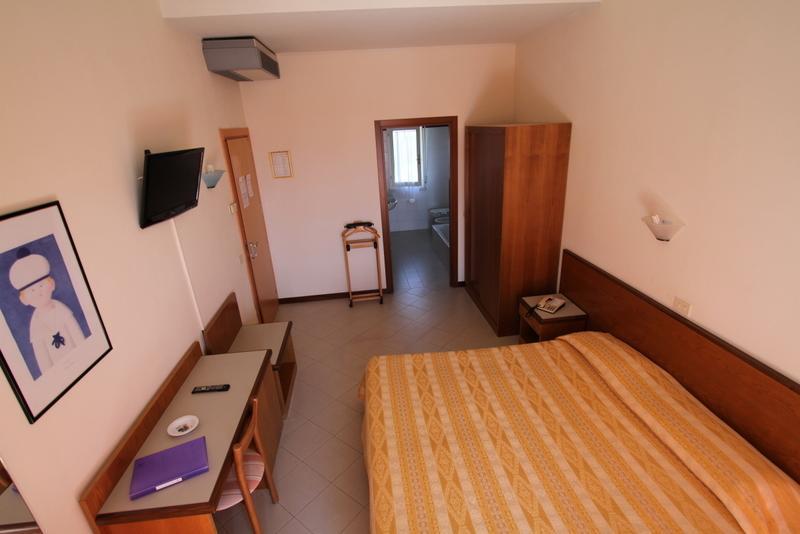 Hotel Montecarlo Lido di Camaiore Exterior photo