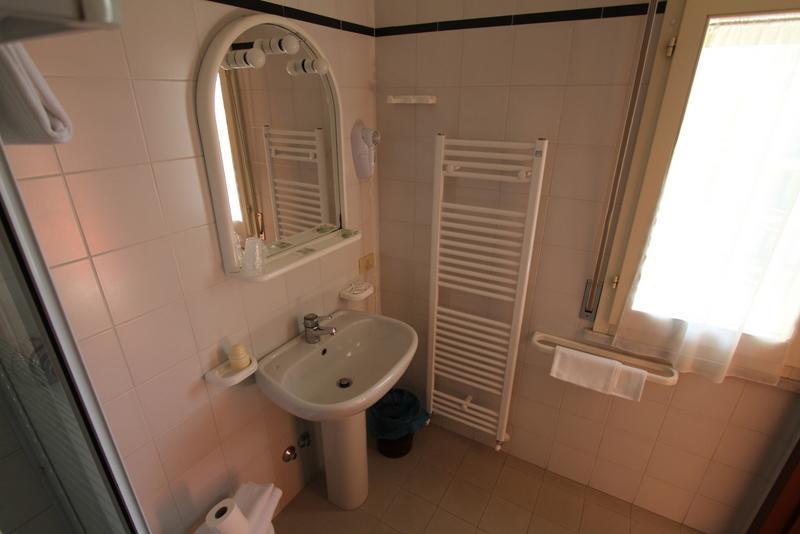 Hotel Montecarlo Lido di Camaiore Exterior photo