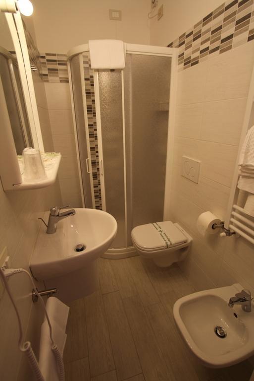 Hotel Montecarlo Lido di Camaiore Room photo