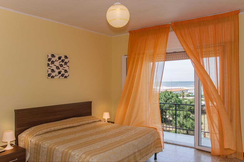 Hotel Montecarlo Lido di Camaiore Exterior photo
